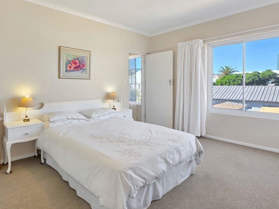 5 Bedroom Property for Sale in Bloubergstrand Western Cape
